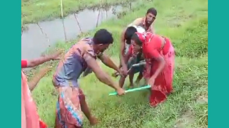 সুবর্ণচরে নারীকে প্রকাশ্যে মারধরের অভিযোগ যুবদল নেতার বিরুদ্ধে, বিচার দাবি